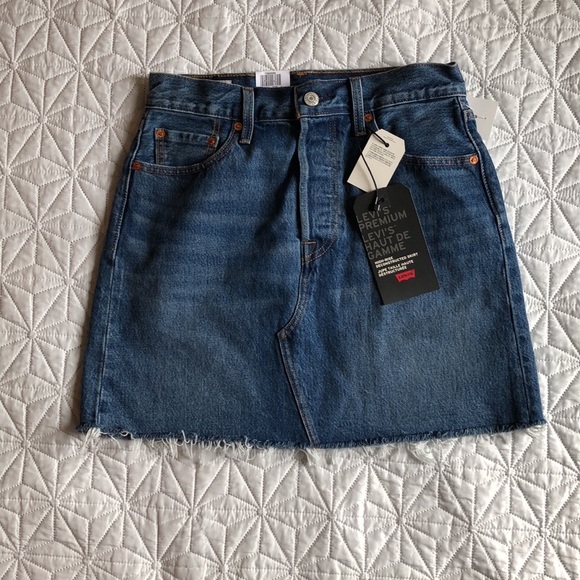 Levi’s deconstructed mini skirt - Picture 3 of 8